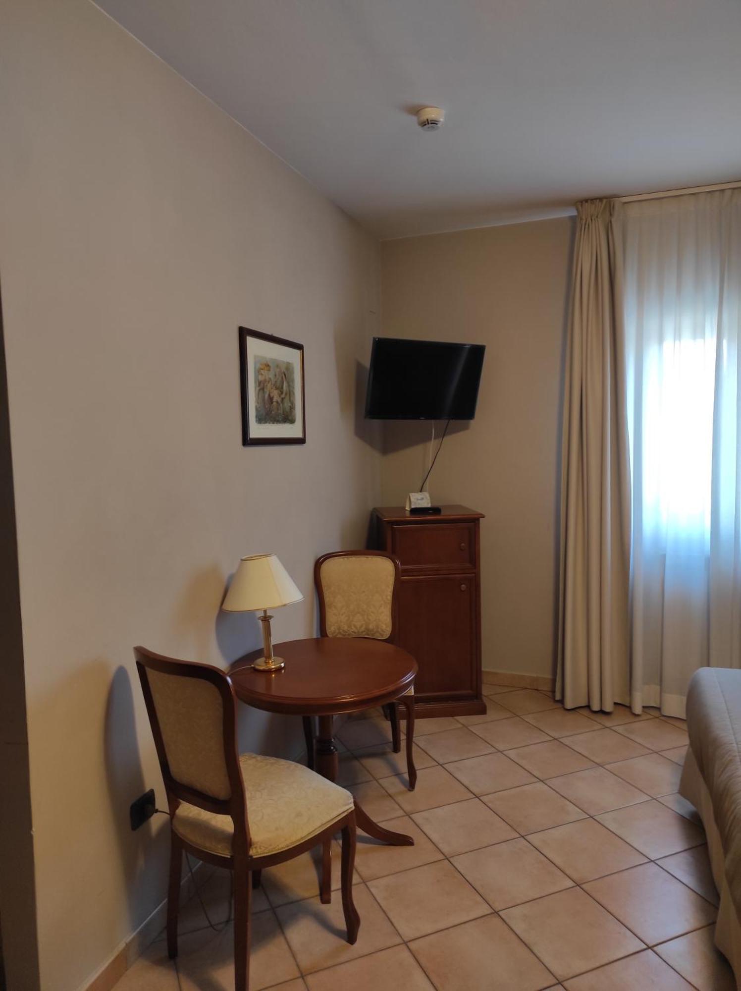 Hotel Le Mura Foligno Luaran gambar